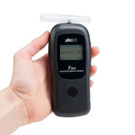 Alkohit X50 - ekonomiczny alkomat z sensorem elektrochemicznym